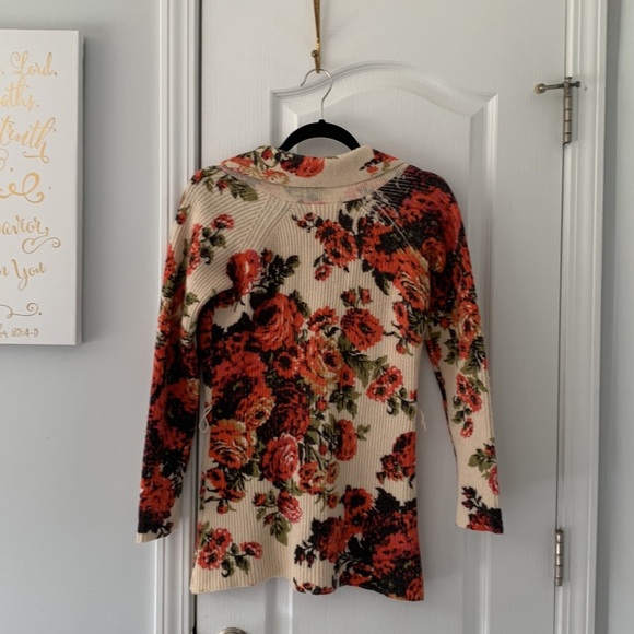 Anthropologie Miss Rosie Sweater Sleeping on Snow Rose Floral Cardigan Small - Picture 13 of 13
